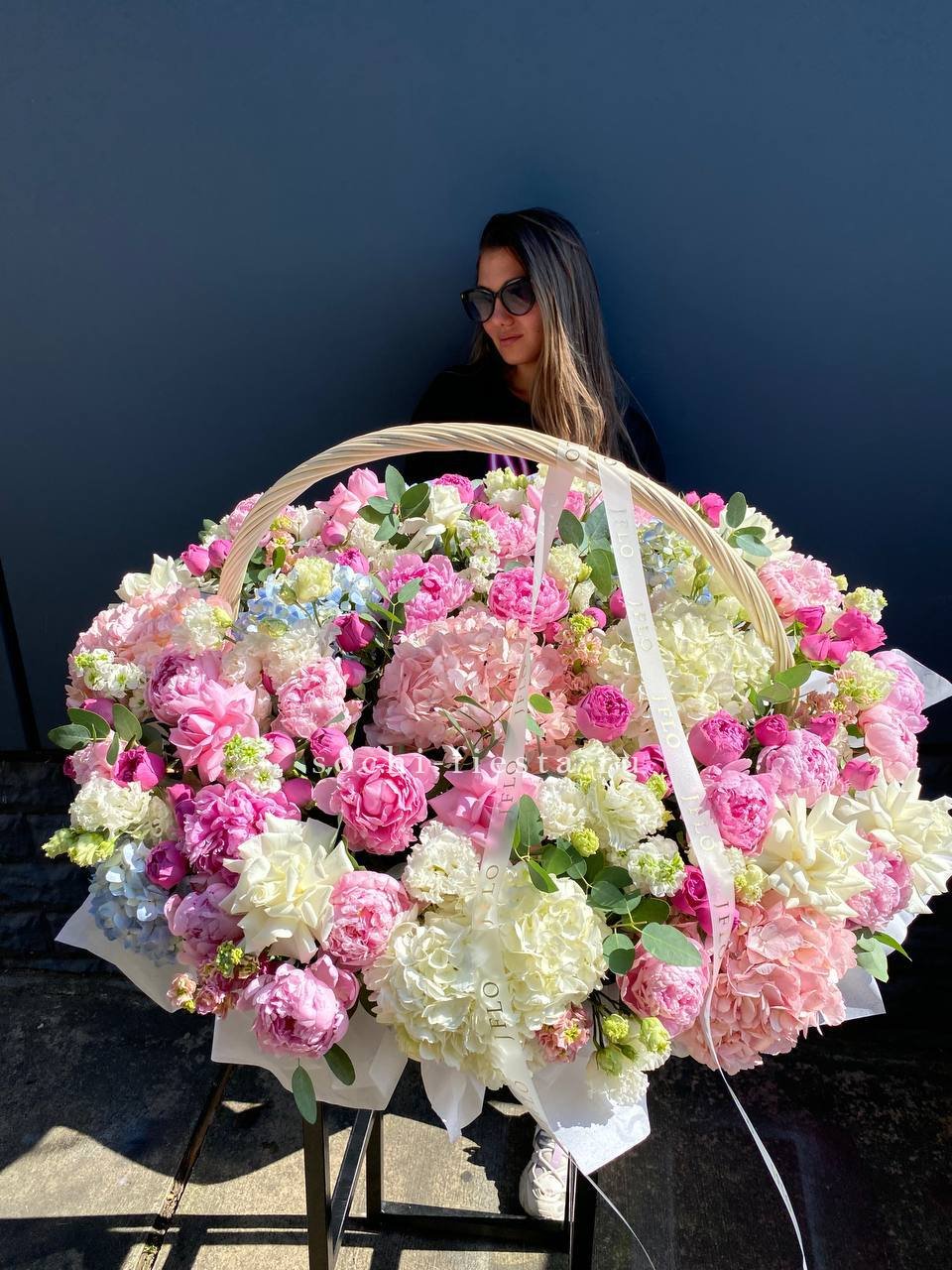 Премиум цветочная корзина в Невинномысске