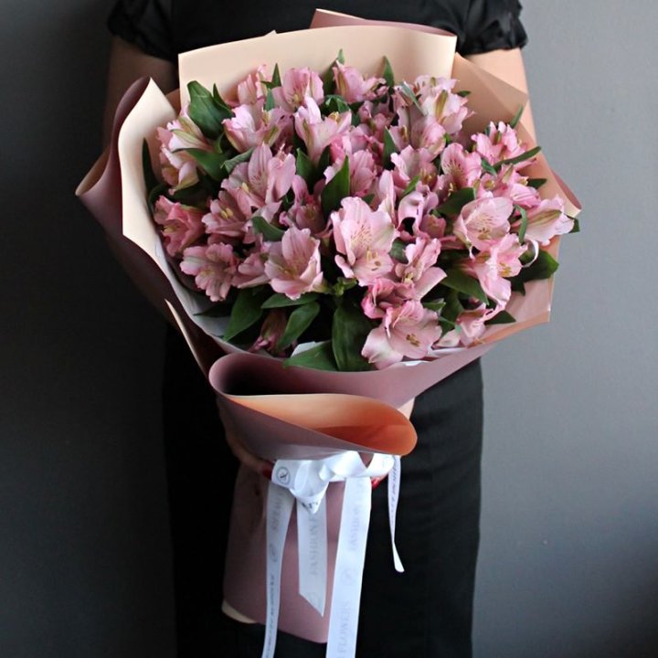 Букет розовых альстромерий в Невинномысске