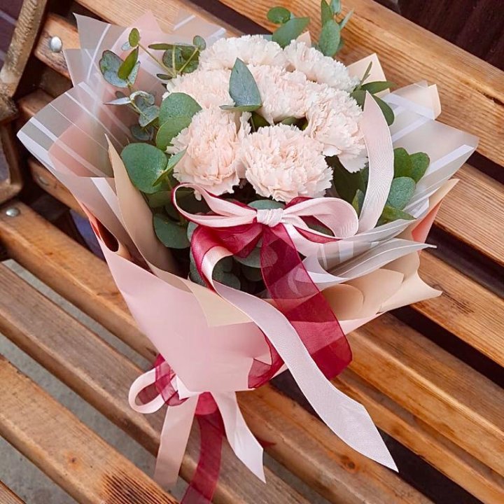 Диантусы с эвкалиптом в Невинномысске