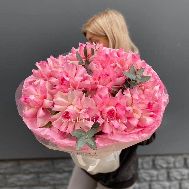 11 французских роз с доставкой в Невинномысске