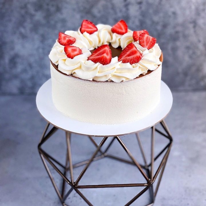 Торт "Клубника со сливками" в Невинномысске