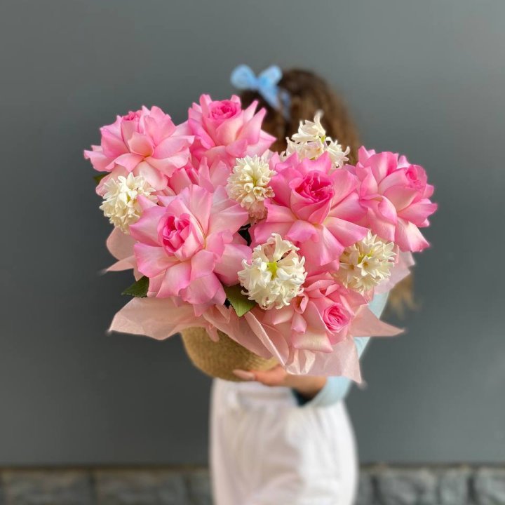 Дуо розы и гиацинты с доставкой в Невинномысске