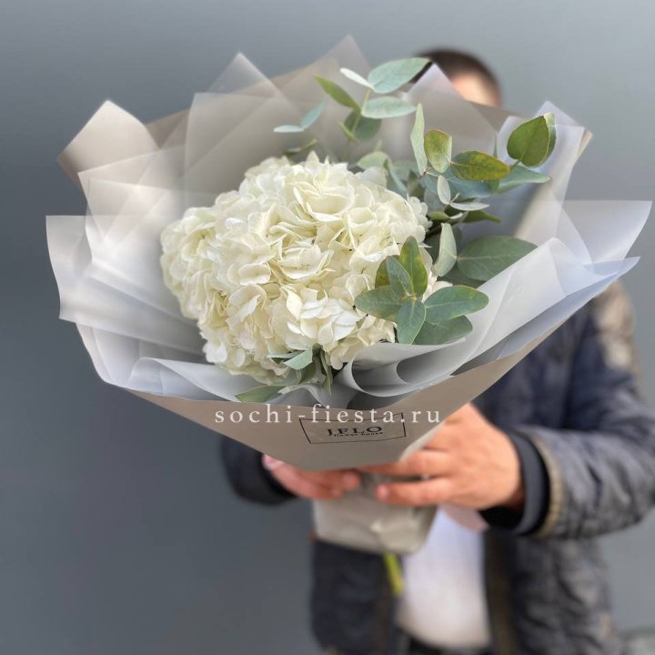  Букет  из белой гортензии в Невинномысске