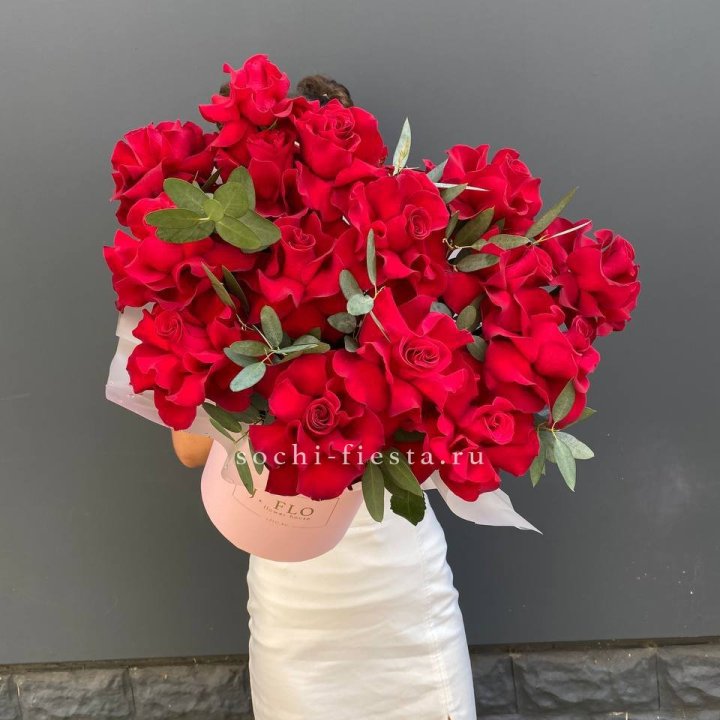 Бокс из 17 французских роз с доставкой в Невинномысске