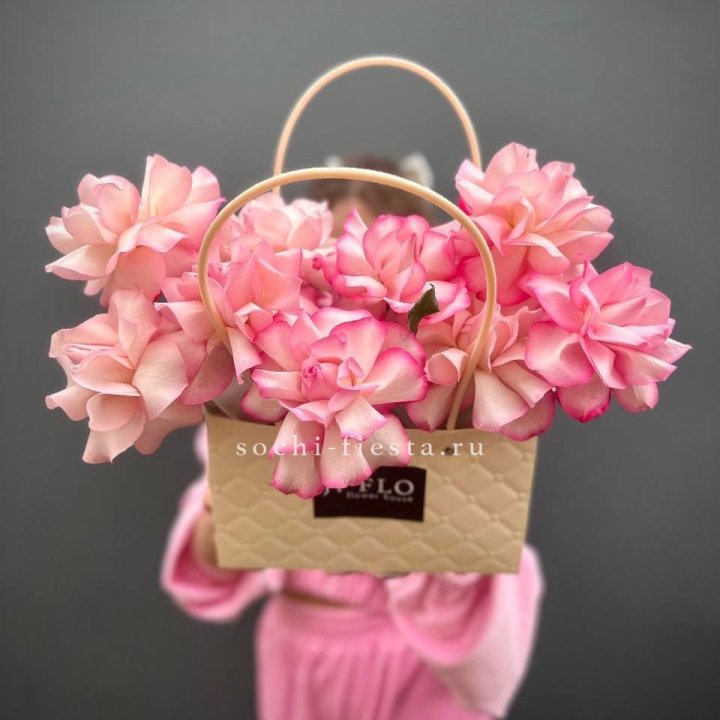 Сумочка розовых роз Венди в Невинномысске