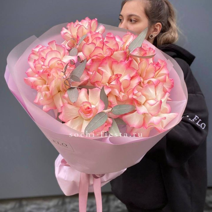 9 французских роз Джумилия в Невинномысске