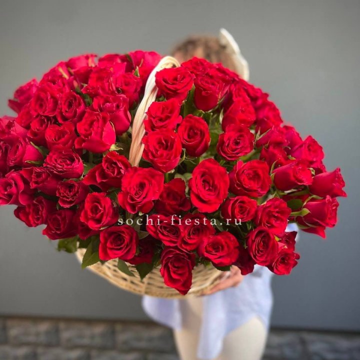 121 красная роза в корзине   в Невинномысске