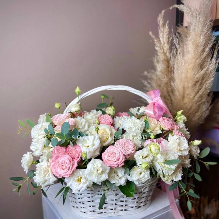 Цветочная корзина "Пинки вайт" в Невинномысске