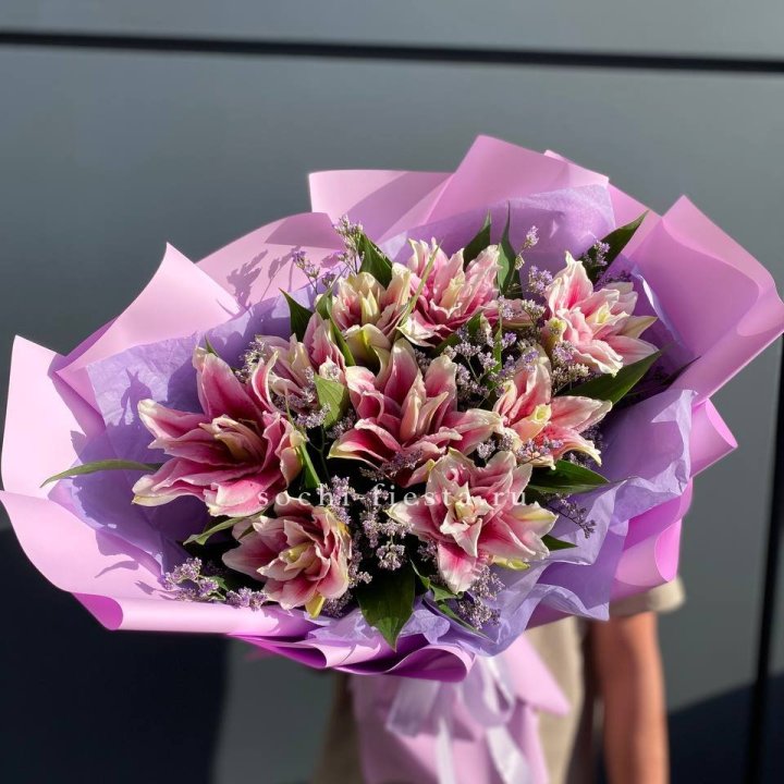 Букет пионовидных лилий №4 в Невинномысске