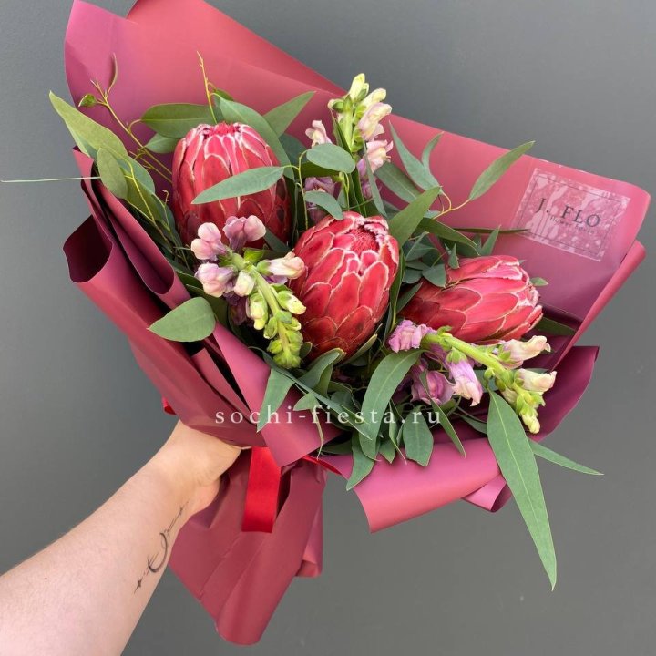 Букет из протеи "Квин" в Невинномысске