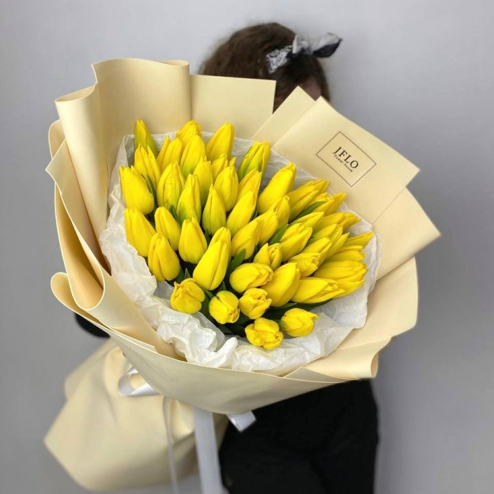 51 жёлтый тюльпан в Невинномысске