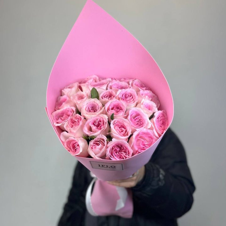 25 нежных роз в Невинномысске