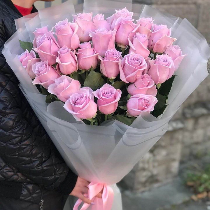 25 высоких розовых роз в Невинномысске