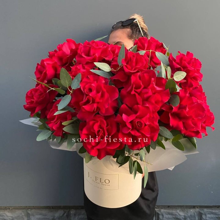 25 Французских красных роз в коробке в Невинномысске