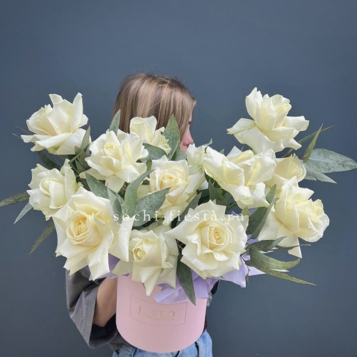 15 Французских роз в боксе в Невинномысске