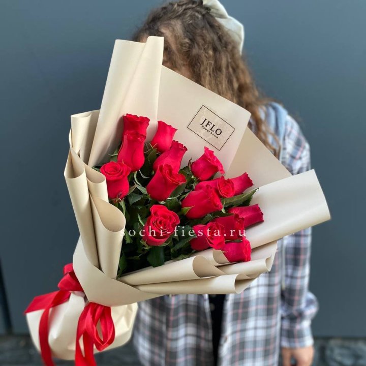 15 красных роз в Невинномысске