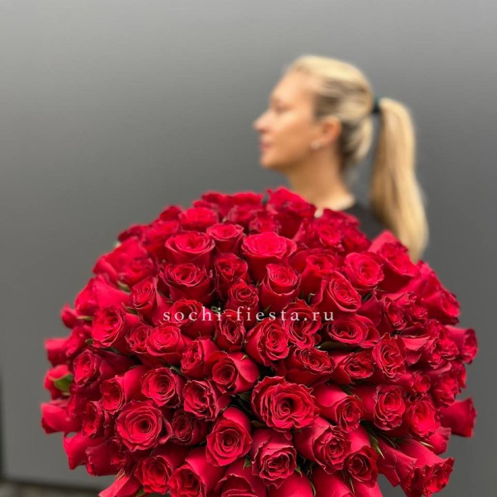 Охапка из 101 красной розы в Невинномысске