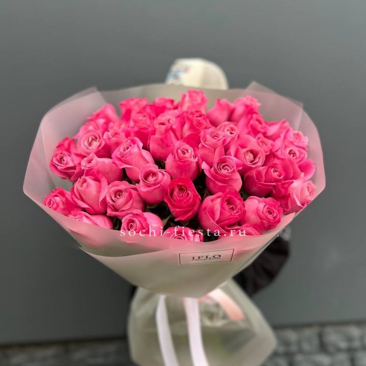 Роза малиновая в Невинномысске