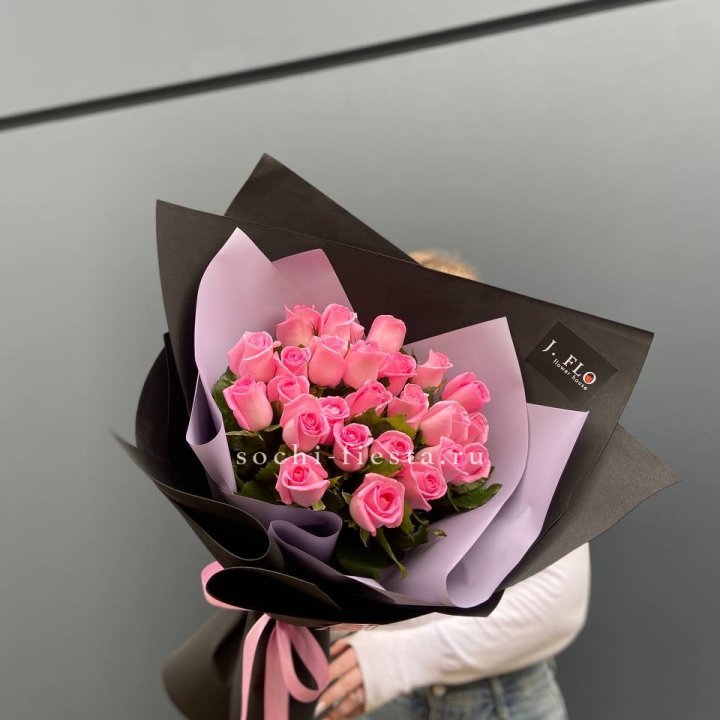 19 розовых роз  в Невинномысске