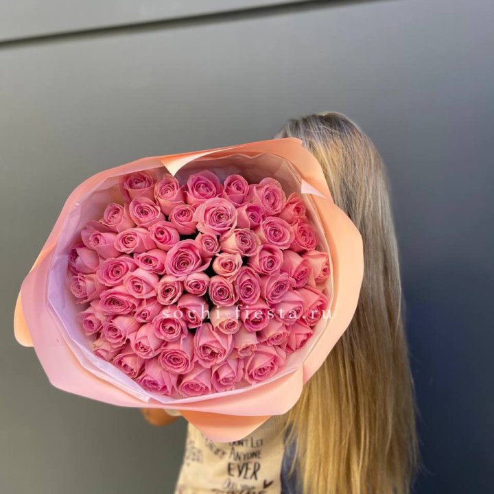 55 розовых роз в Невинномысске