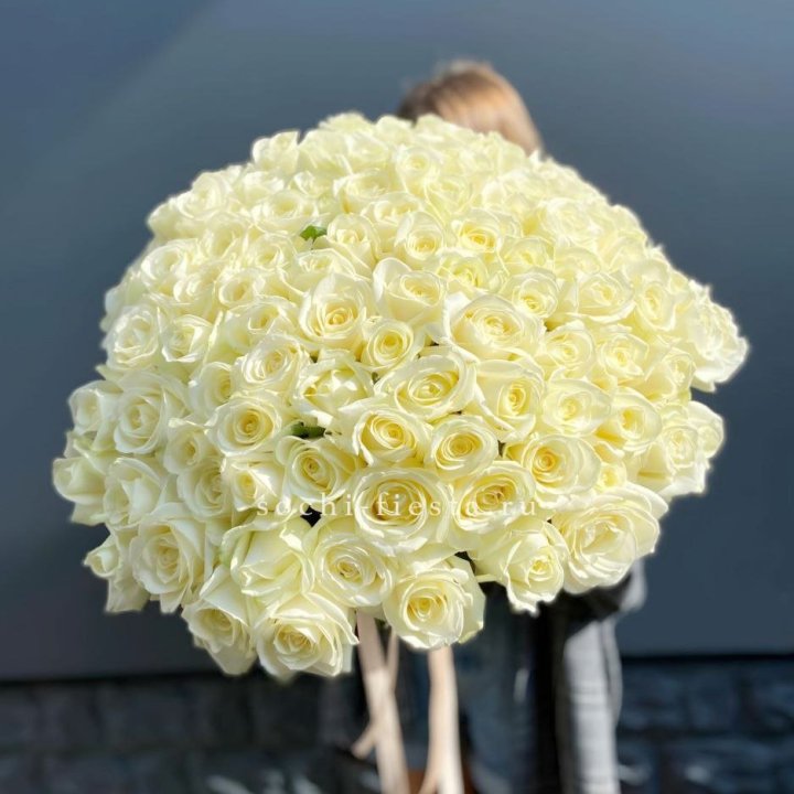 Букет  из 101 белой розы  в Невинномысске