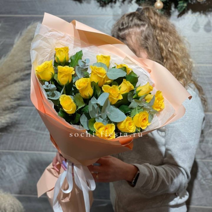 15 желтых роз в Невинномысске